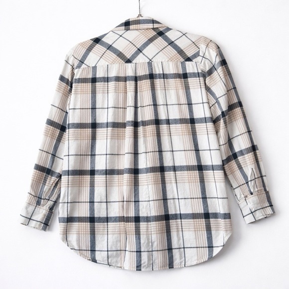 LOFT Petites Plaid Button Down Shirt Size SP Neutral Beige Navy 26" - Picture 4 of 6